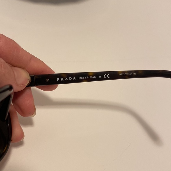 PRADA Sunglasses Tortoise - Picture 6 of 11